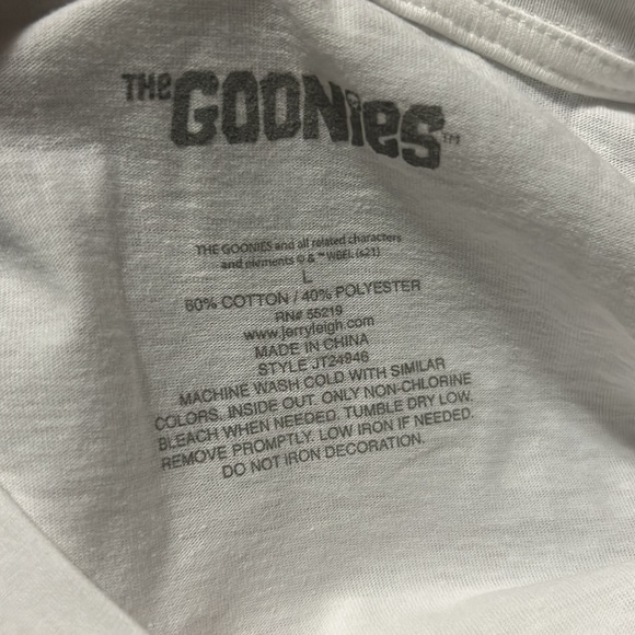 The Goonies graphic boyfriend t-shirts NWT - Picture 6 of 10
